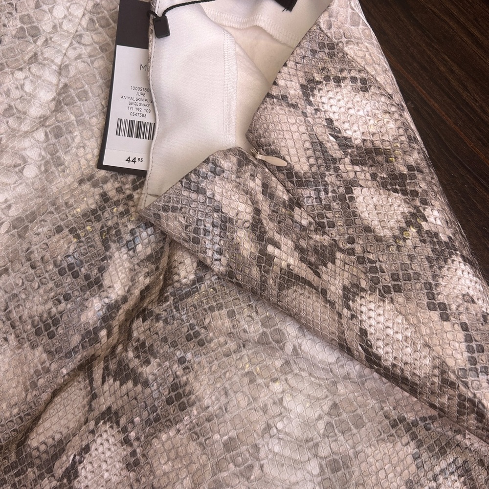 NWT Dynamite Faux Leather Snake Pattern Mini Skirt - Picture 3 of 3